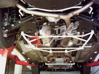 Rozpórka tylna (Rear Brace) 172 Ultra Racing Lexus IS250/350 +GS300/GS350