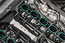 Przewody paliwowe z filtrem 10 um i regulatorem Audi R8 Lamborghini Gallardo Radium Engineering