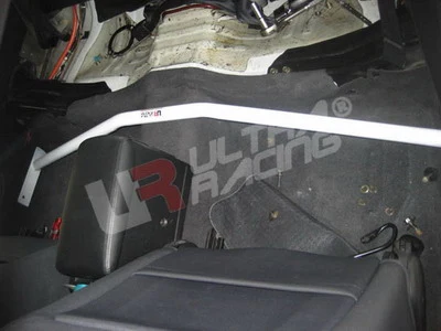 Rozpórka wewnętrzna (Room Bar) Ultra Racing Nissan Skyline R34 GTT/GTR