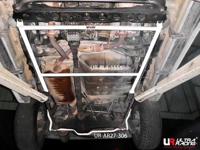 Rozpórka tylna dolna (Rear Lower Brace) Ultra Racing Toyota Land Cruiser 100 98-07
