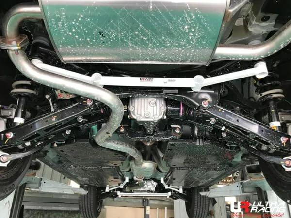 Rozpórka tylna dolna (Rear Lower Bar) (3915) Ultra Racing Subaru XV (GT) 2.0 4WD NA 18+