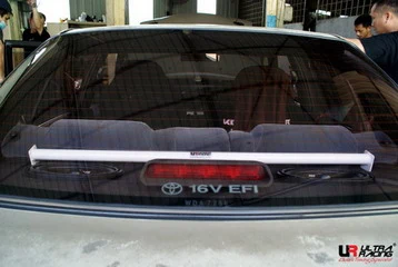 Rozpórka tylna górna (Rear Upper Strut Bar) Ultra Racing Toyota Carina II 87-92 2.0