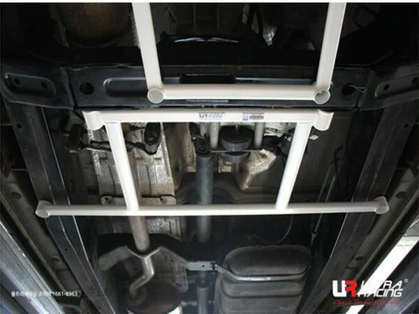Rozpórka środkowa (Mid Lower Brace) (4131) Ultra Racing Ssangyong Rexton Sports (Q200) 2.2D 2WD/4WD 18+