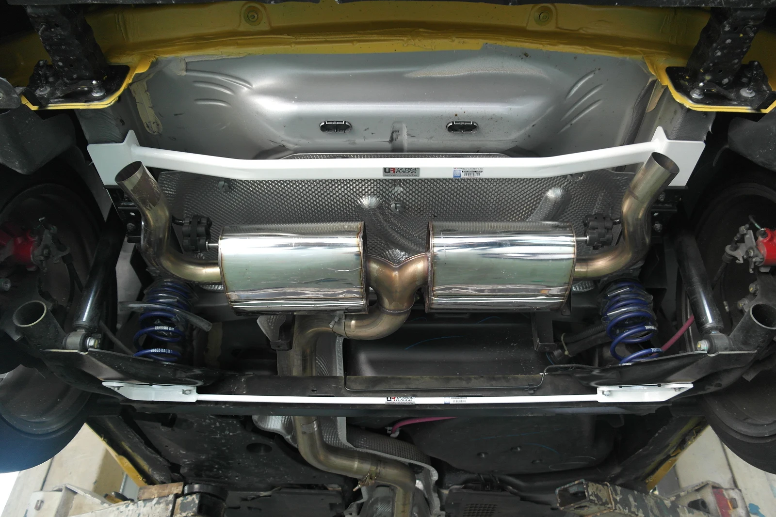 Rozpórka tylna (Rear Torsion Bar) 3216 Ultra Racing Renault Clio RS Mk4 13+