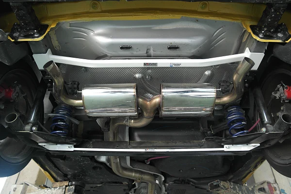 Rozpórka tylna (Rear Torsion Bar) 3216 Ultra Racing Renault Clio RS Mk4 13+