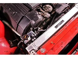 Aluminiowy zbiornik wyrównawczy Mishimoto BMW E36 3-Series 1992-1999 Czarny