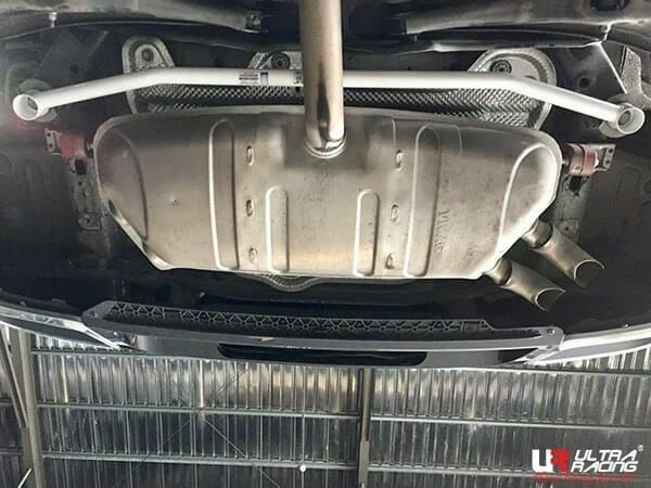 Rozpórka tylna dolna (Rear Lower Bar) (3867) Ultra Racing Volkswagen Tiguan 1.4 TSI 2WD/4WD 16+/Tiguan 2.0 TSI 16+