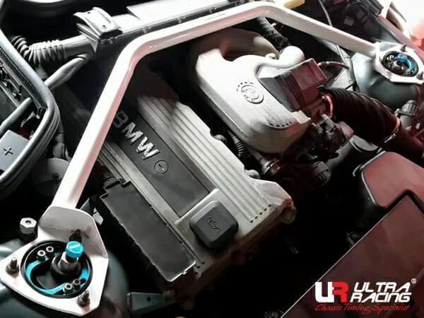 Rozpórka przednia (Front Upper Strut) Bar Ultra Racing BMW Z3 E37