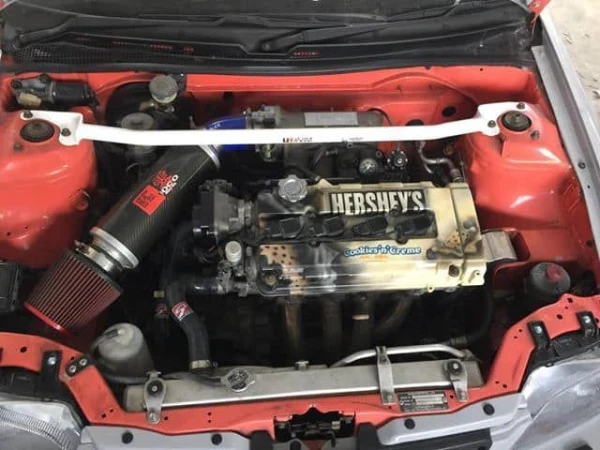 Rozpórka przednia (Front Upper Strut Bar)(409) Ultra Racing Honda City (3A2/SX8) 1.3 2WD 96-02