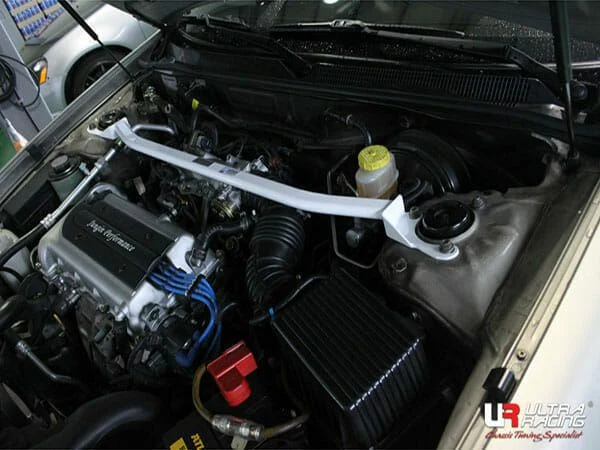 Rozpórka przednia (Front Upper Strut Bar)(2717) Ultra Racing Renault Samsung SM5 SM520 (KPQ/A32) 2.0 L4 2WD 98-05