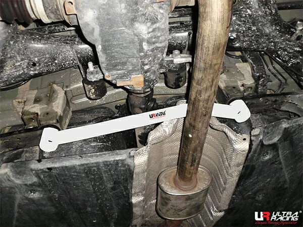 Rozpórka tylna dolna (Rear Lower Bar) (2891) Ultra Racing BMW F25 (X3) 2.0D 4WD 11-17