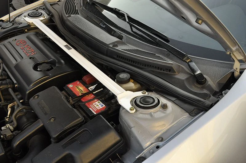 Rozpórka przednia (Front Upper Strut Bar)LHD V2 Ultra Racing Toyota Celica 00-05 T23