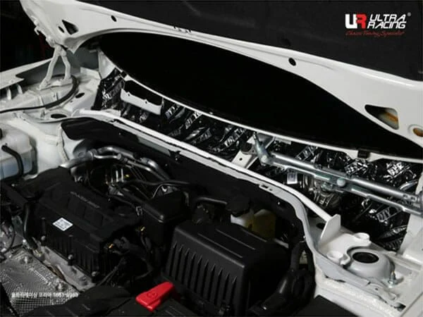 Rozpórka przednia (Front Upper Strut Bar)(3242) Ultra Racing Ssangyong Tivoli 1.5T/1.6/1.6T 2WD 15+