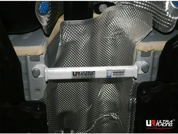 Rozpórka środkowa (Mid Lower Brace) 2992 Ultra Racing Mercedes A250 / AMG 13+ W176 4WD