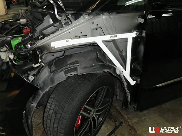 Rozpórka przedniego kielicha (Fender Brackets) (323P) Ultra Racing Toyota Estima (XR50) 2.4/3.5 2WD 06+
