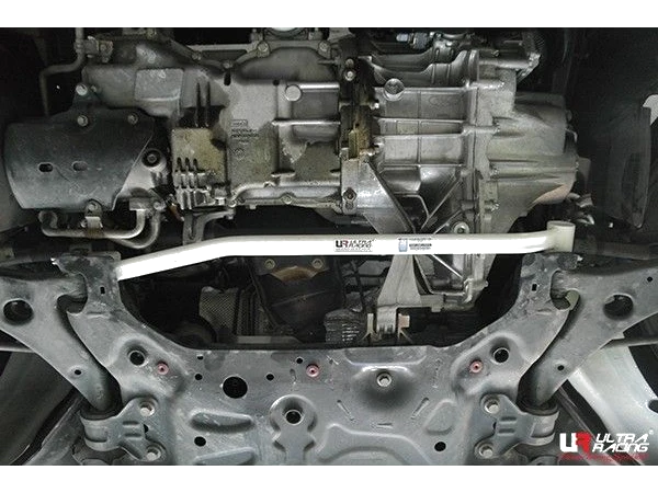 Rozpórka przednia dolna (Front Lower Brace) Ultra Racing Ford Focus Mk3 11+