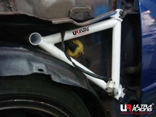 Rozpórka przedniego kielicha (Fender Brackets) Ultra Racing Toyota Celica ST182/183/185 89+