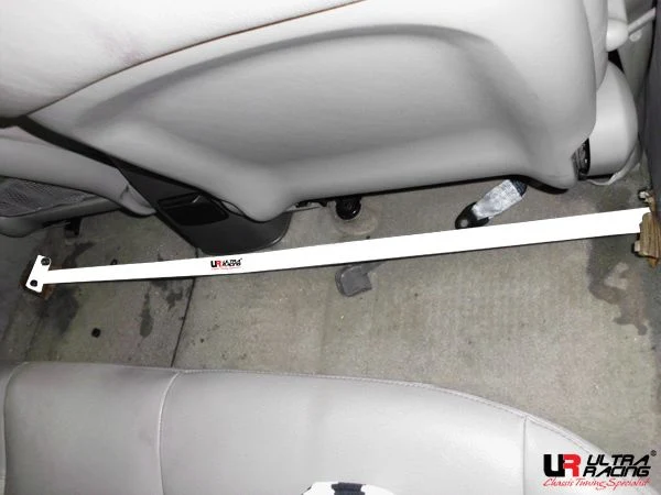 Rozpórka wewnętrzna (Room Bar) 2094 Ultra Racing Hyundai Elentra XD 1.8 00-06