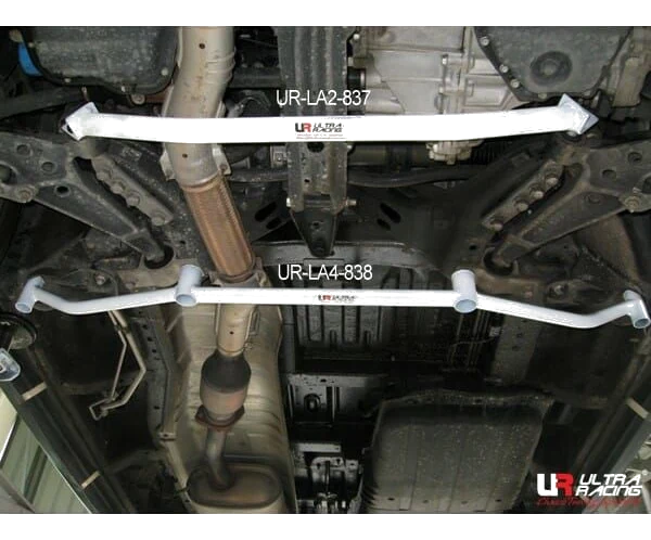 Rozpórka przednia dolna (Front Lower Tiebar) (837) Ultra Racing Nissan Serena (C24) 2.0 2WD 99-12