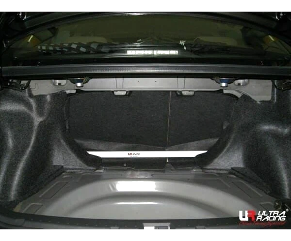 Rozpórka tylna górna (Rear Upper Strut Bar) (522) Ultra Racing Toyota Allion (T260) 1.5 04-08/Corolla Altis 1.8/2.0 13-18