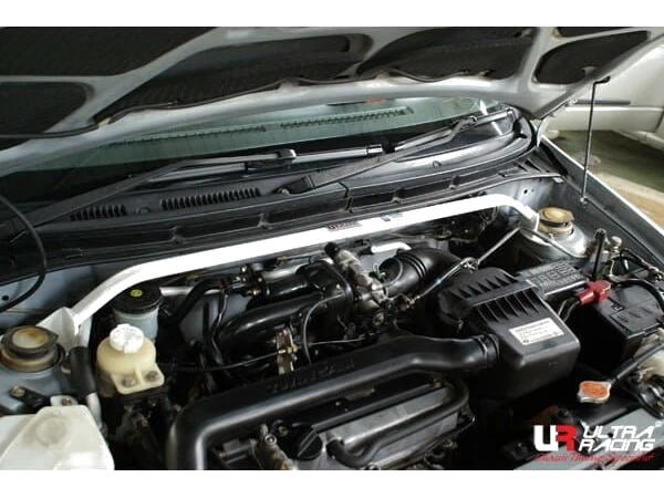 Rozpórka przednia (Front Upper Strut Bar)(060) Ultra Racing Perodua Kelisa (L700) 1.0/850 2WD 01-07