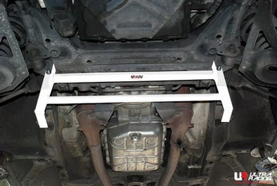 Rozpórka przednia (Front H-Brace) Ultra Racing Jaguar XJ (X308) 4.0 98-02