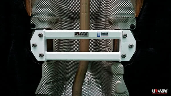 Rozpórka środkowa (Mid Lower Brace) (3858) Ultra Racing BMW 2 F45 216i /F46 220i /X1 F48 2.0T /Mini F54 Clubman 2.0D 15+ 2WD