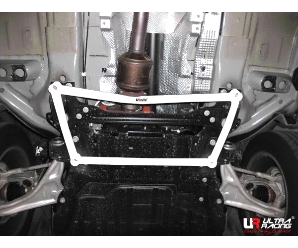 Rozpórka przednia dolna (Front Lower Brace) 1802 Ultra Racing Range Rover Evoque 2.0 11+