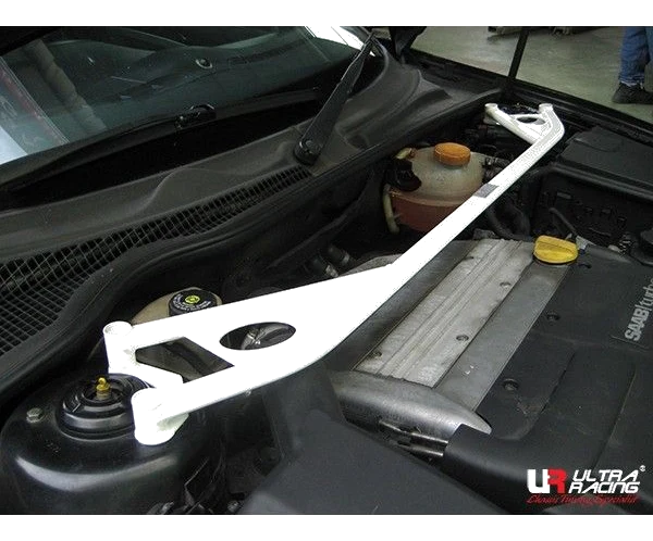 Rozpórka przednia (Front Upper Strut Bar)Ultra Racing Saab 93 02-12 2.0T