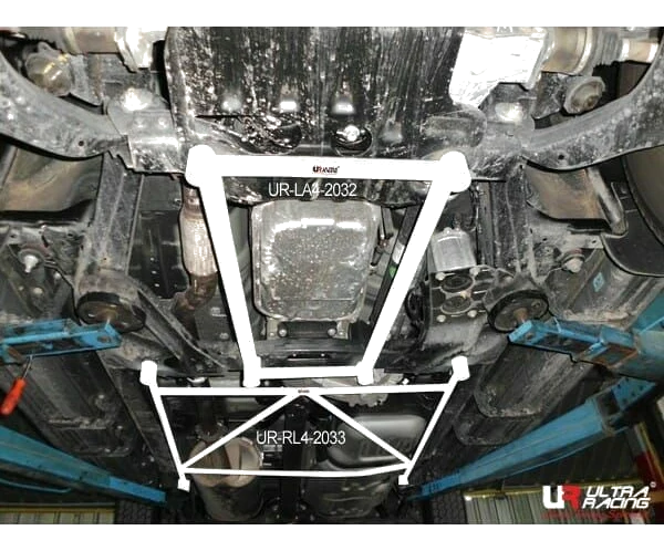 Rozpórka przednia dolna (Front Lower Brace) (2032) Ultra Racing Chevrolet Trailblazer (RG) 2.8D 4WD SUV 12+