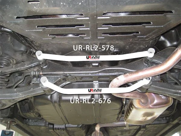 Rozpórka tylna dolna (Rear Lower Tiebar) 676 Ultra Racing Hyundai i30 07-12