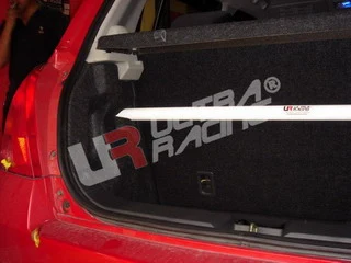 Rozpórka tylna górna (Rear Upper Strut Bar) Ultra Racing Suzuki Swift 05-09