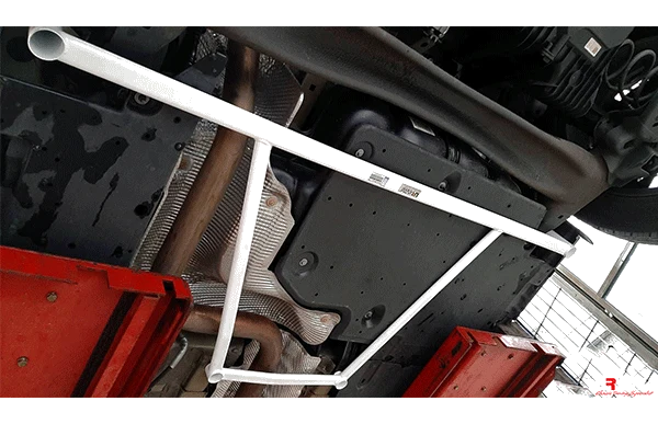 Rozpórka tylna dolna (Rear Lower Bar) (4016-A) Ultra Racing Peugeot 3008 (P84)1.6 2WD 16+ - URTW-RL4-4016(A)