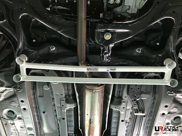 Rozpórka przednia dolna (Front Lower Brace) (3750) Ultra Racing Toyota Sienta (XP170) 1.5 15+/Vios 1.5 16+/Yaris 1.5 19+ 2WD