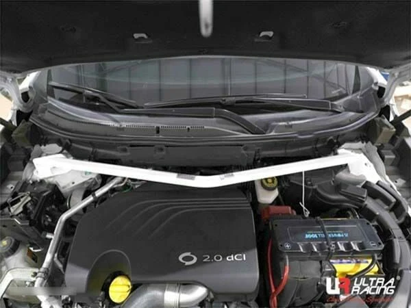 Rozpórka przednia (Front Upper Strut Bar)(4119) Ultra Racing Renault Samsung QM6 (HC) 2.0/2.0D 4WD 16+