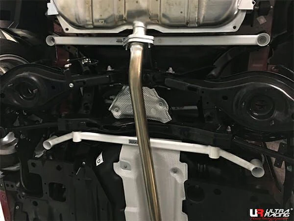 Rozpórka tylna dolna (Rear Lower Bar) (3181) Ultra Racing Mazda 3 (BM) 2.0 2WD Sedan 13-18