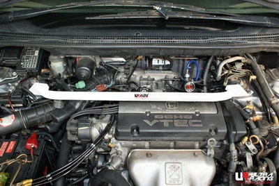 Rozpórka przednia (Front Upper Strut Bar)Ultra Racing Honda Odyssey 94-98 RA 2.2