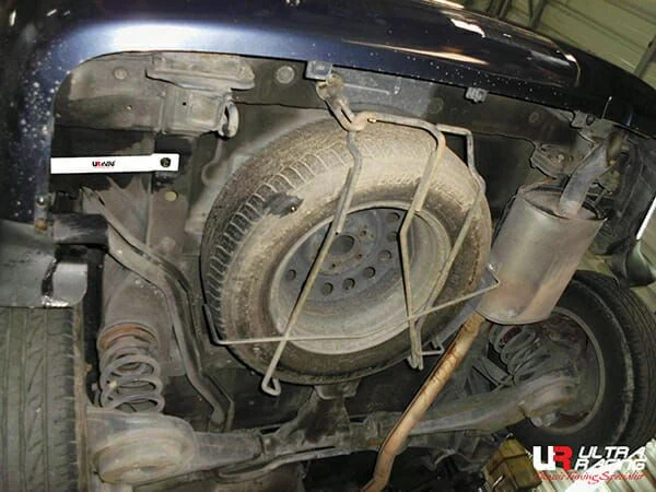 Rozpórka tylna dolna (Rear Lower Bar) (3189P) Ultra Racing Hyundai Trajet 2.0 2WD 99-08