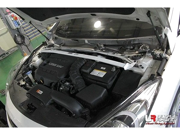 Rozpórka przednia (Front Upper Strut) Bar Ultra Racing Hyundai i40 SW 11+