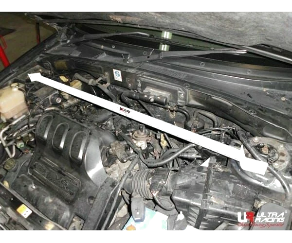 Rozpórka przednia (Front Upper Strut Bar)(1983) Ultra Racing Ford Escape 3.0 4WD 00-06