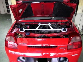 Rozpórka bagażnika (Rear Trunk Brace) Ultra Racing Toyota MR2/MRS 01-03