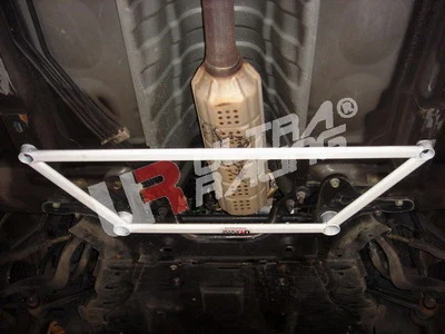 Rozpórka przednia dolna (Front Lower Brace) Ultra Racing Mazda 6 GG 03-08