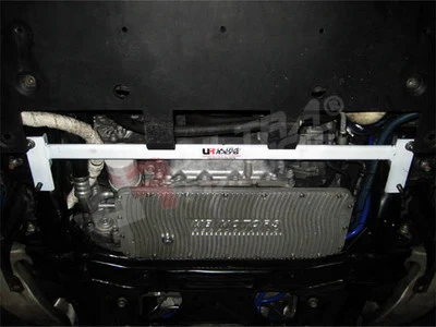 Rozpórka przednia dolna (Front Lower Tiebar) Ultra Racing Nissan Skyline GTR R35