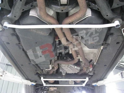 Rozpórka tylna dolna (Rear Lower Tiebar) Ultra Racing Porsche Cayenne 955 4.5 / 958 3.0