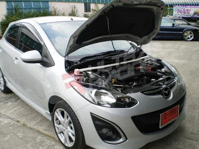 Rozpórka przednia (Front Upper Strut Bar)(RHD) Ultra Racing Mazda 2 07+