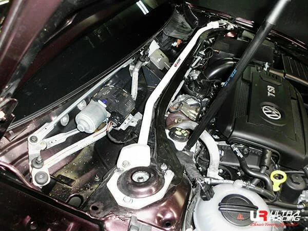 Rozpórka przednia (Front Upper Strut Bar)(3833) Ultra Racing Volkswagen Passat B8 (TYP 3G) 1.8 TSI/2.0 TSI 2WD 15-22