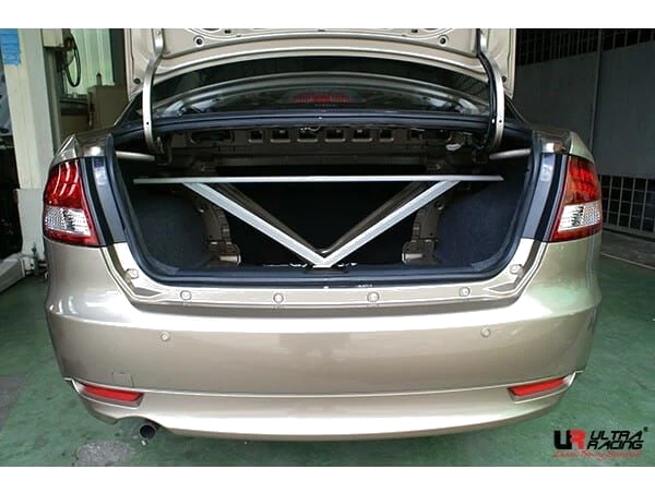 Rozpórka tylna górna (Rear Upper Strut Bar) (2199) Ultra Racing Proton Saga Flx (BT / MK3) 1.3/1.6 2WD 11-16