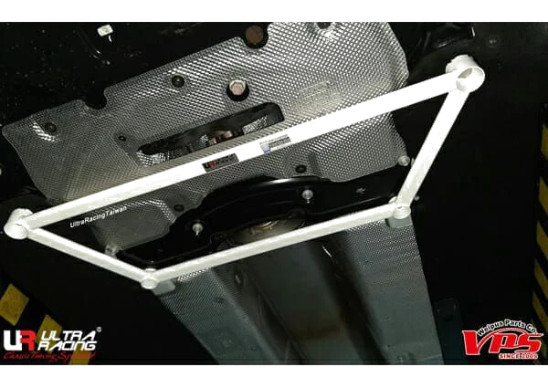 Rozpórka przednia dolna (Front Lower Brace) (3978) Ultra Racing Ford Focus (MK4) 1.5T L3 2WD HB 18+