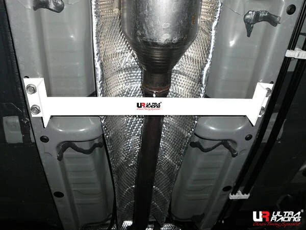 Rozpórka środkowa (Mid Lower Brace) (2354) Ultra Racing Scion TC (AT20) 2.5 11-14/Scion TC FL 2.5 14-16/Scion XB 1.5 08-15 2WD