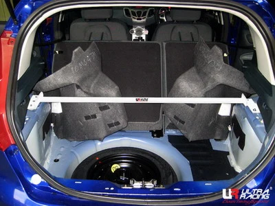 Rozpórka tylna górna (Rear Upper Strut Bar) Ultra Racing Ford Fiesta MK6/7/7.5 1.6 08+